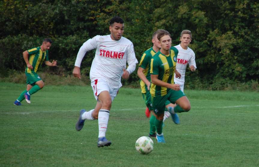 Piłka nożna. V liga. LKS Czeluśnica - Cosmos Nowotaniec 0-7