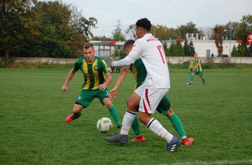 Piłka nożna. V liga. LKS Czeluśnica - Cosmos Nowotaniec 0-7