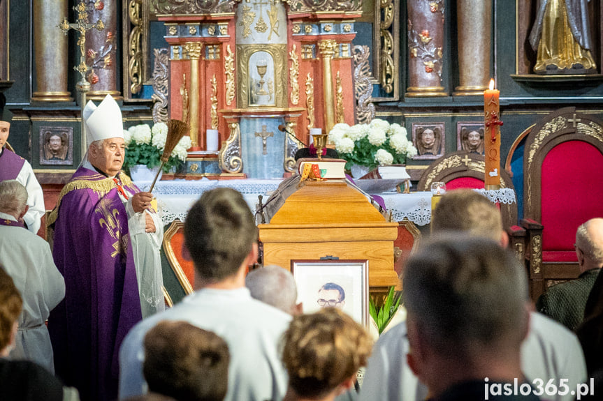 Pogrzeb ks. prałata Jana Kulpy w Święcanach