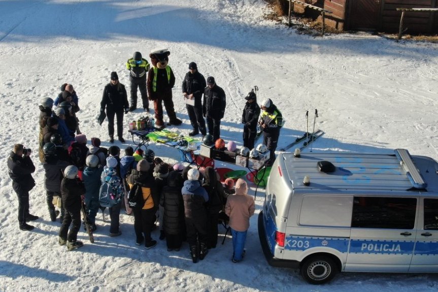 Policjanci spotkali się z dziećmi i młodzieżą