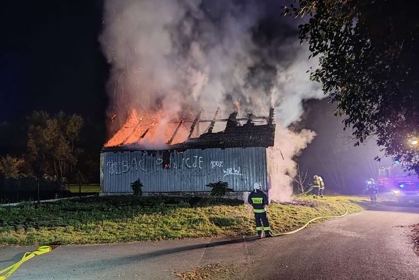 Pożar pustostanu w Warzycach