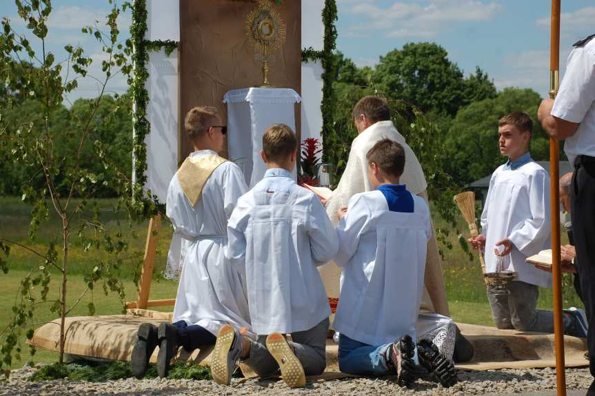 Procesja Bożego Ciała z Sadek do Nienaszowa