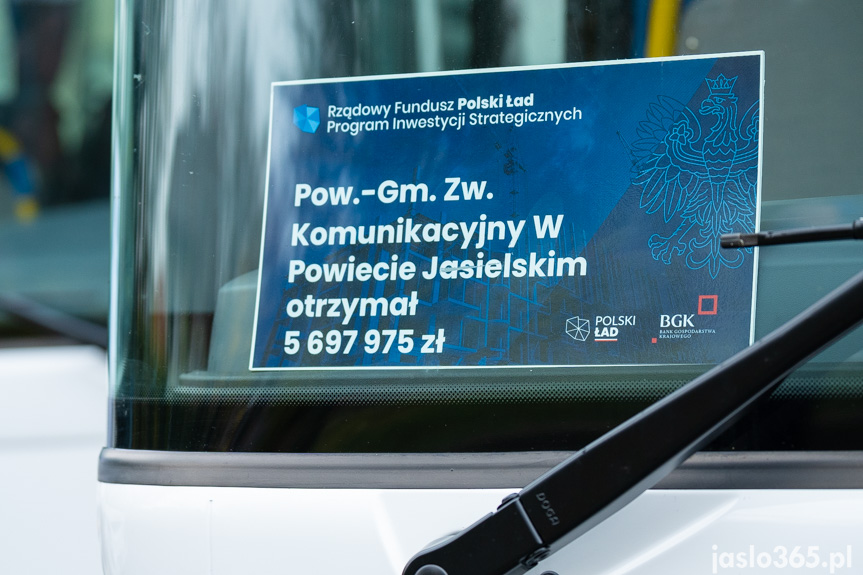 Przekazanie autobusów