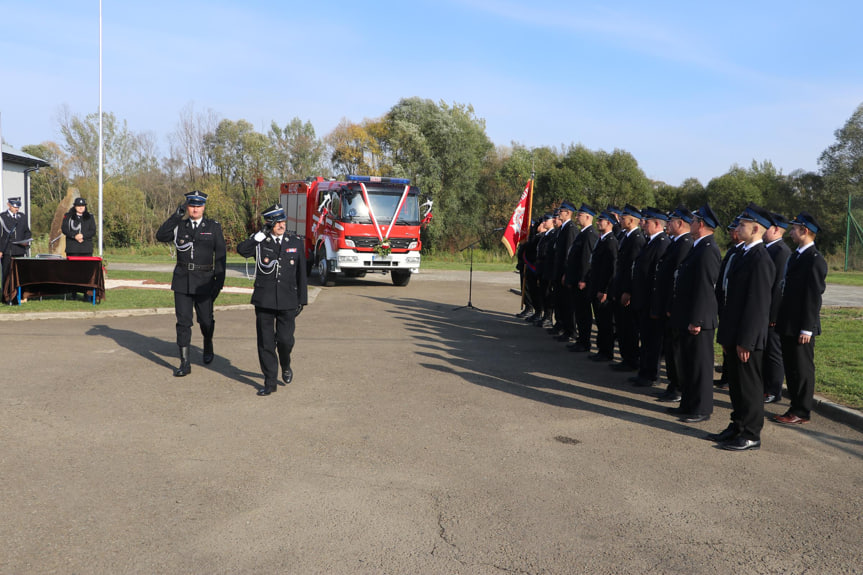 Przekazanie samochodu OSP w Załężu