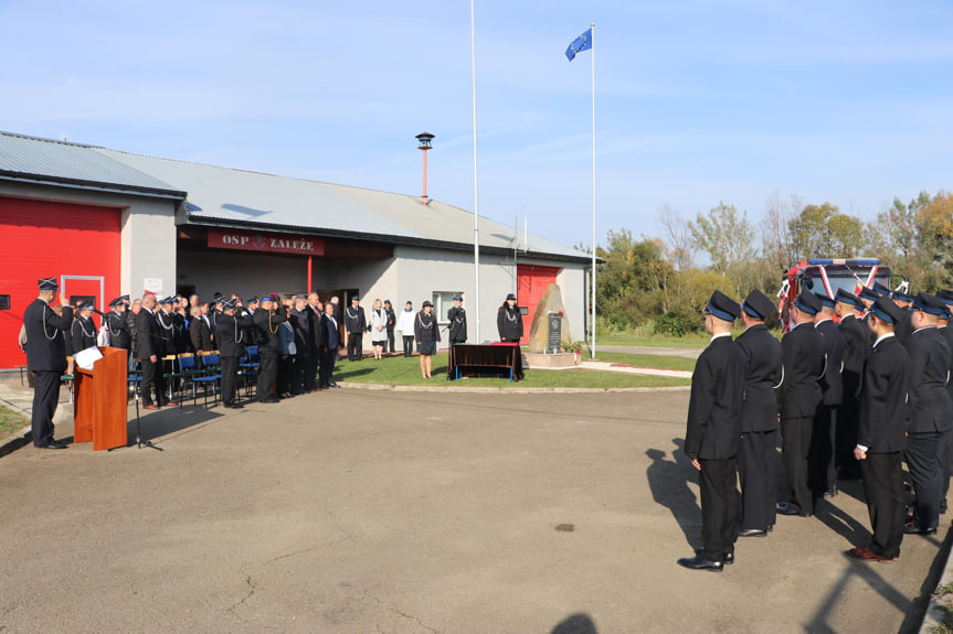 Przekazanie samochodu OSP w Załężu