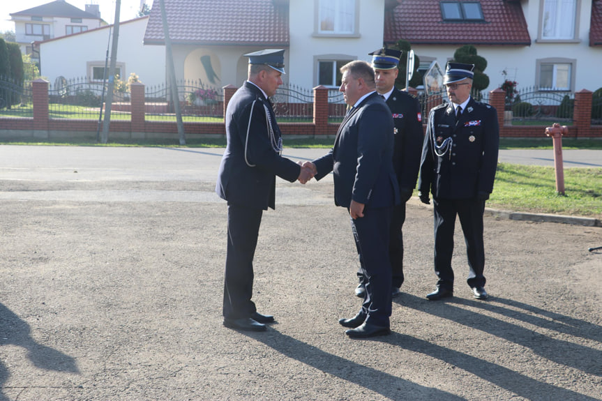 Przekazanie samochodu OSP w Załężu