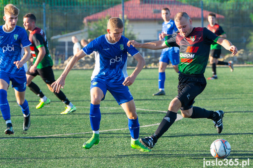 Przełęcz Dukla - Zamczysko Mrukowa 1:5