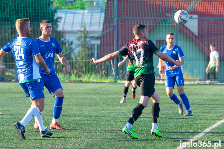 Przełęcz Dukla - Zamczysko Mrukowa 1:5