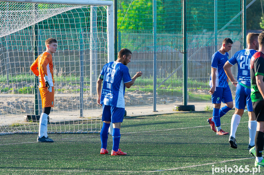 Przełęcz Dukla - Zamczysko Mrukowa 1:5