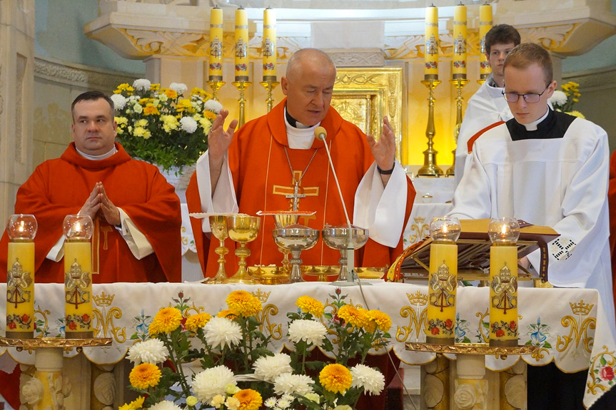 Rozpoczęcie uroczystości w Dębowcu