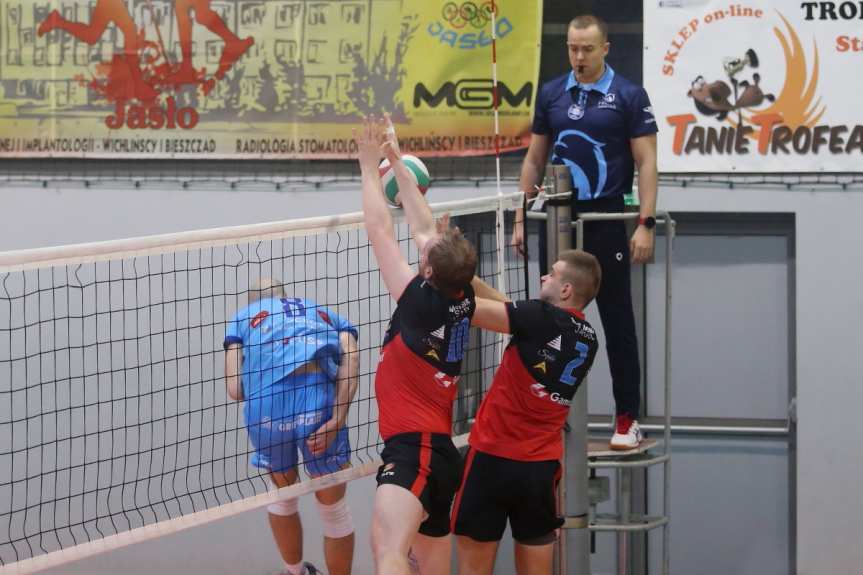 Siatkówka. II liga mężczyzn. Mecz MKS MOSiR Jasło - Błękitni Ropczyce 3-0