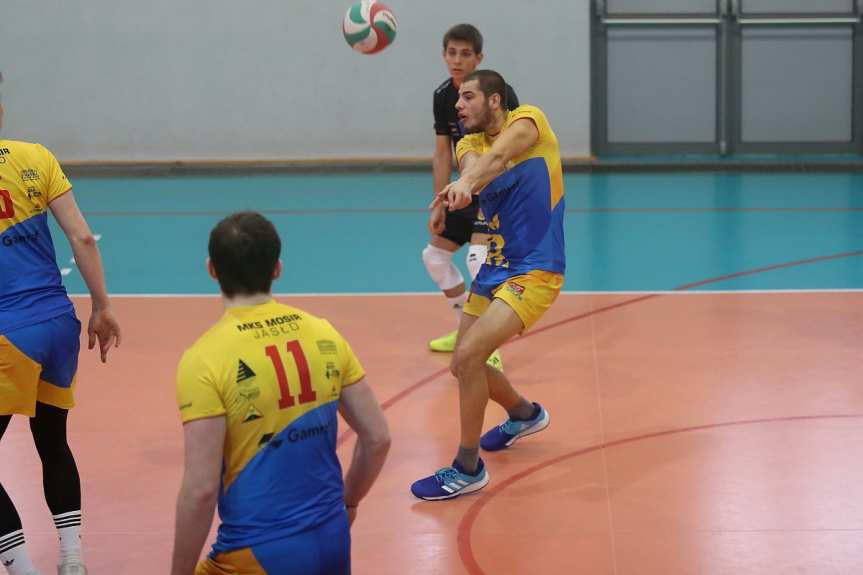 Siatkówka. II liga mężczyzn. Mecz play-off MKS MOSiR Jasło - Karpaty Krosno 1-3