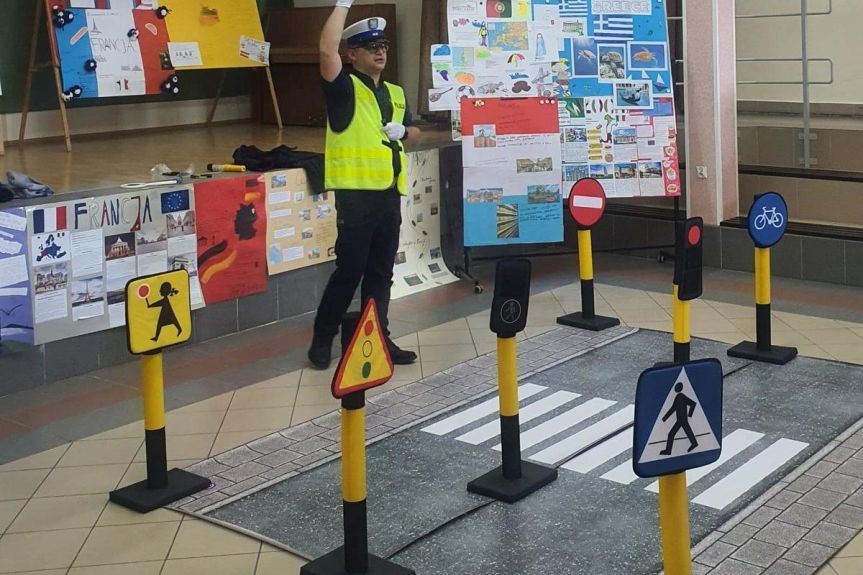 Spotkanie policjantów z dziećmi