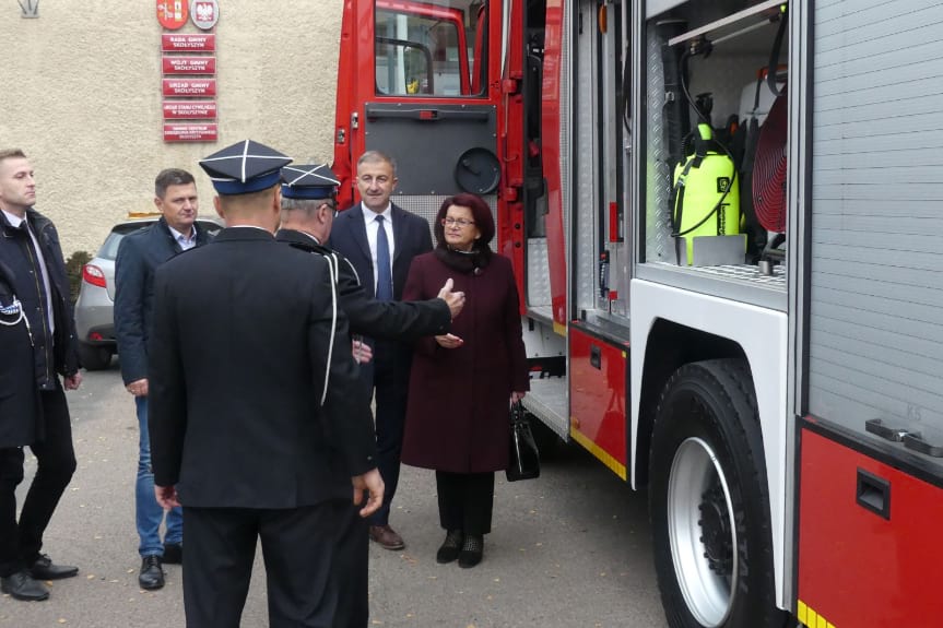 Strażacy z OSP Pusta Wola przywitali nowy wóz strażacki