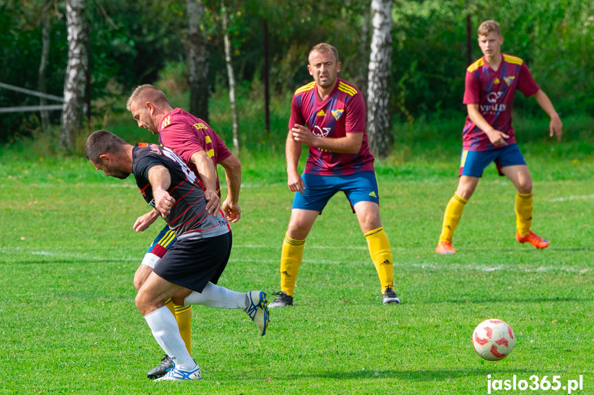 Tęcza Zręcin - Czardasz Osiek Jasielski 2:4