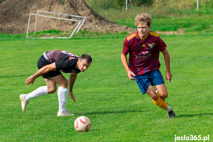 Tęcza Zręcin - Czardasz Osiek Jasielski 2:4