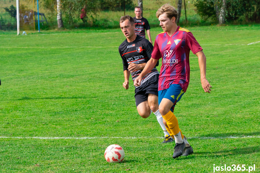 Tęcza Zręcin - Czardasz Osiek Jasielski 2:4