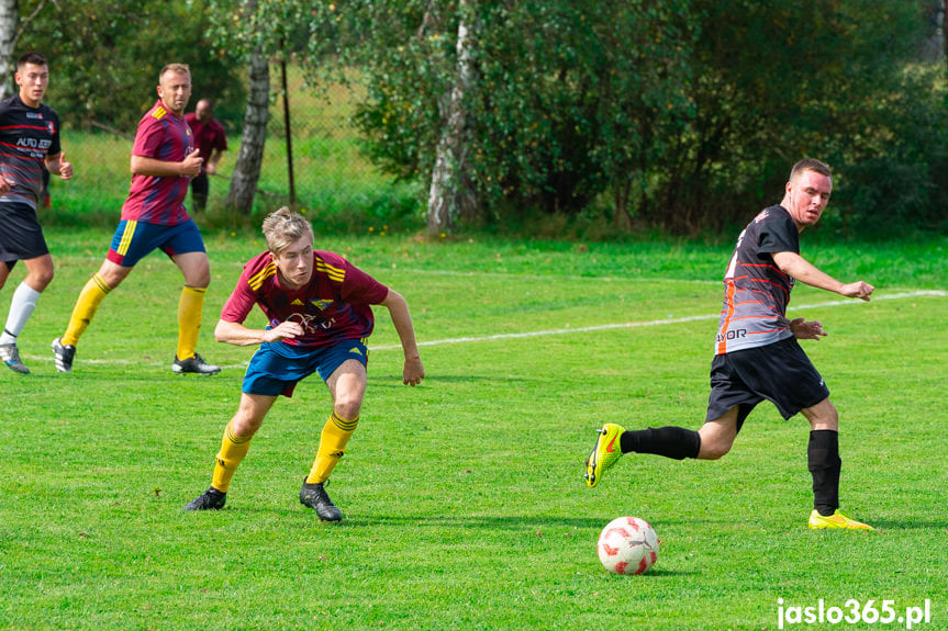 Tęcza Zręcin - Czardasz Osiek Jasielski 2:4