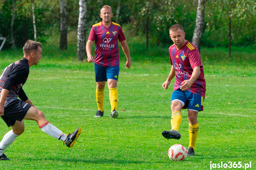 Tęcza Zręcin - Czardasz Osiek Jasielski 2:4