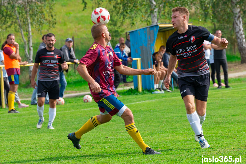 Tęcza Zręcin - Czardasz Osiek Jasielski 2:4