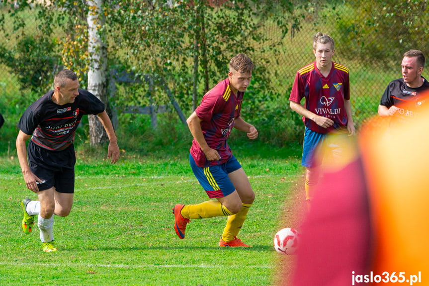 Tęcza Zręcin - Czardasz Osiek Jasielski 2:4