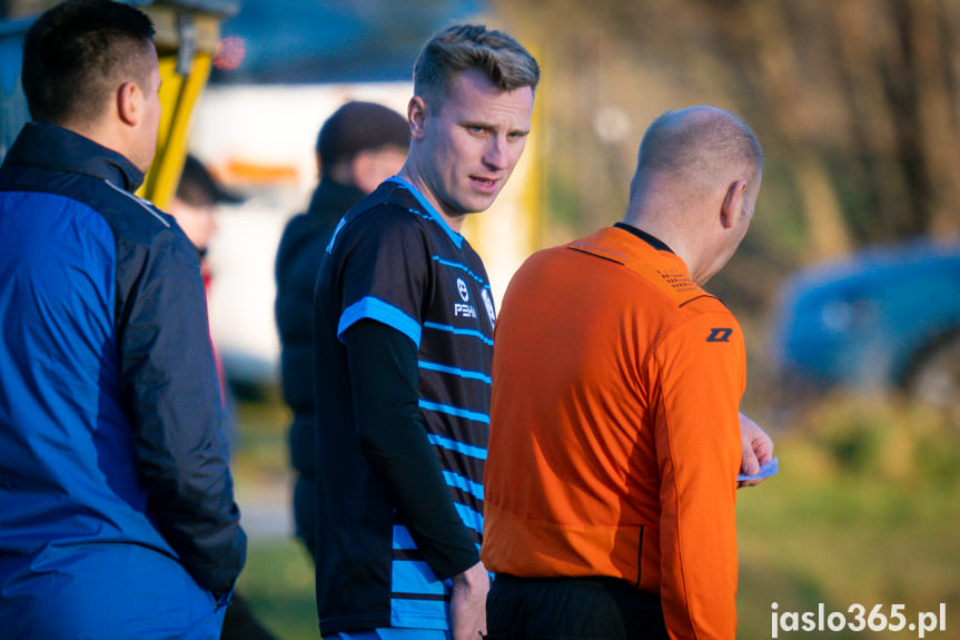 Tęcza Zręcin - LKS Skołyszyn 1:4