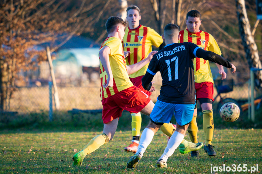 Tęcza Zręcin - LKS Skołyszyn 1:4