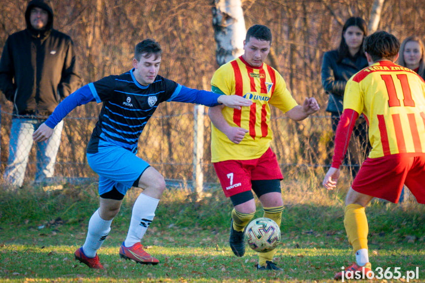 Tęcza Zręcin - LKS Skołyszyn 1:4