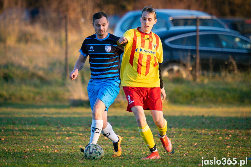 Tęcza Zręcin - LKS Skołyszyn 1:4