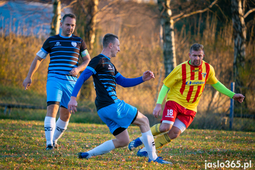 Tęcza Zręcin - LKS Skołyszyn 1:4