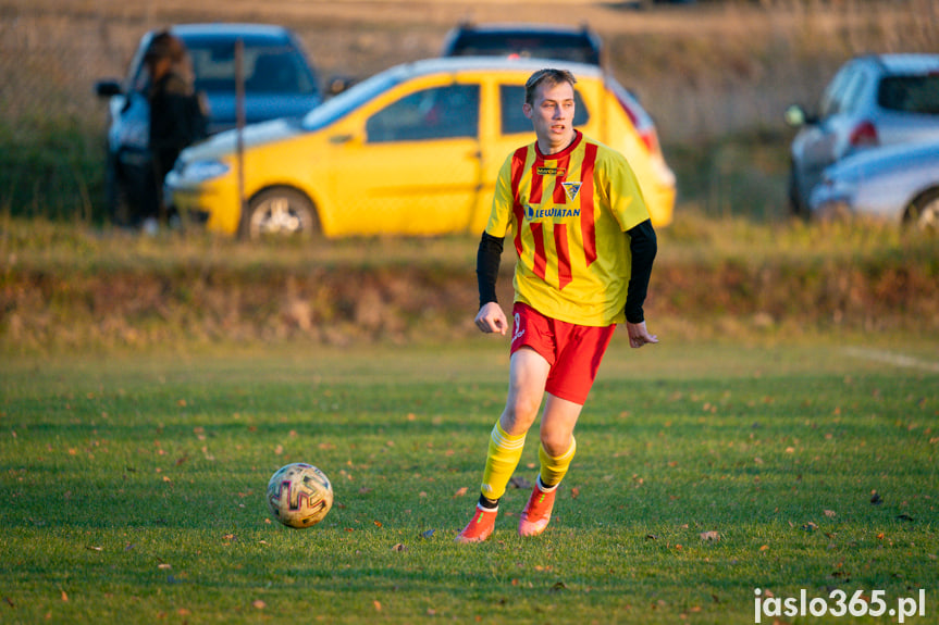 Tęcza Zręcin - LKS Skołyszyn 1:4