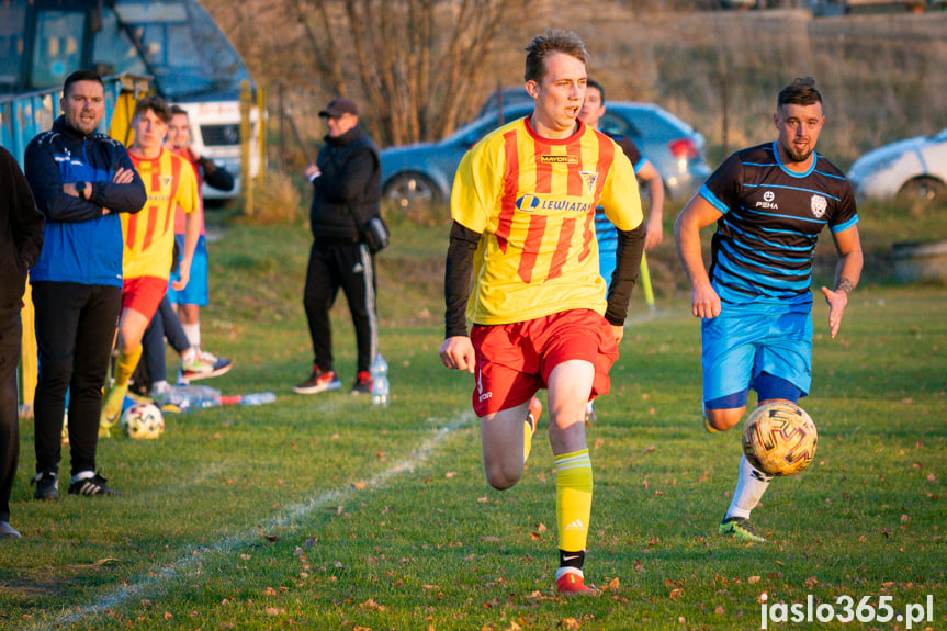 Tęcza Zręcin - LKS Skołyszyn 1:4