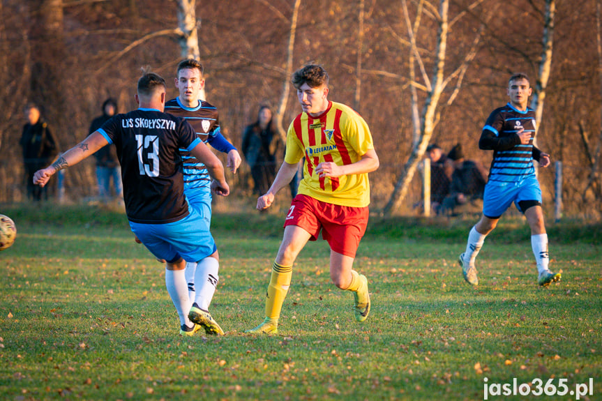 Tęcza Zręcin - LKS Skołyszyn 1:4