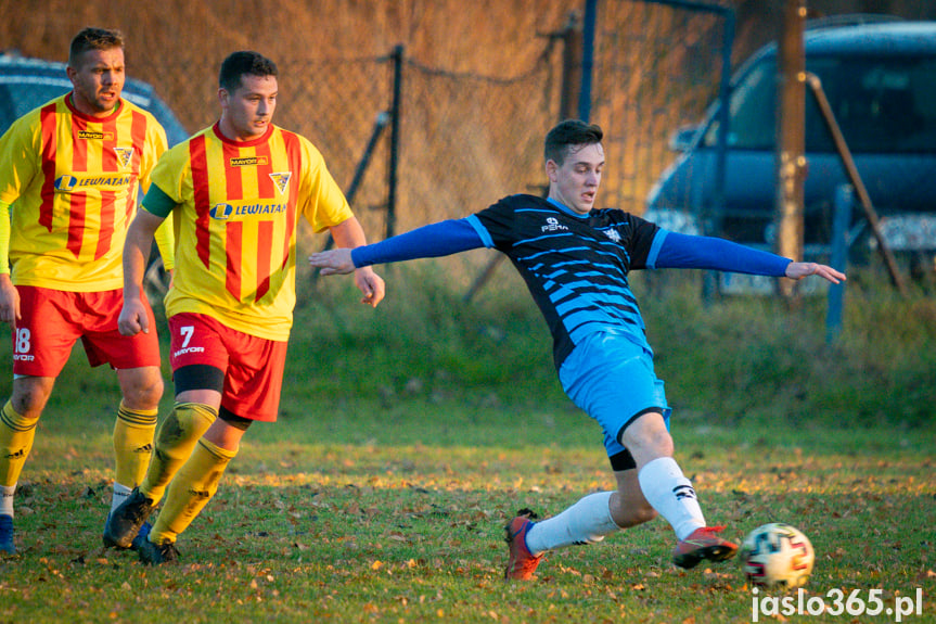 Tęcza Zręcin - LKS Skołyszyn 1:4