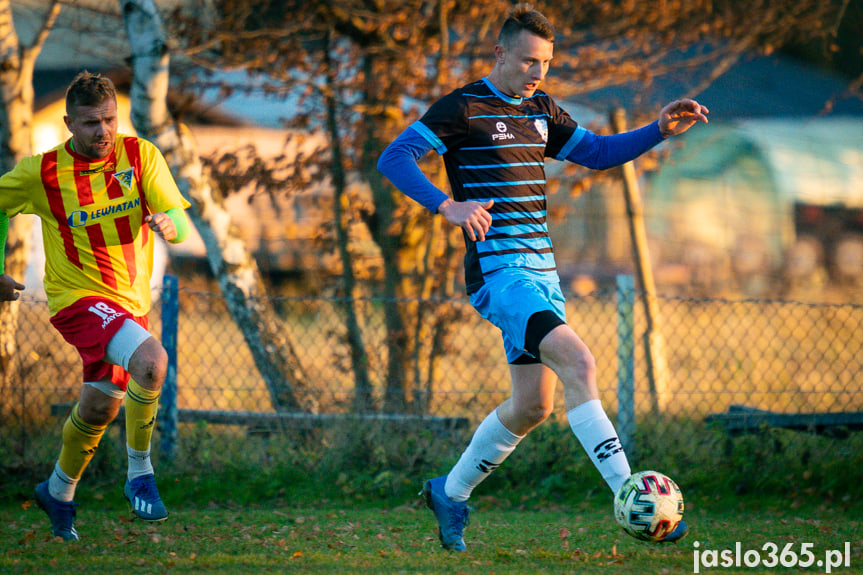 Tęcza Zręcin - LKS Skołyszyn 1:4