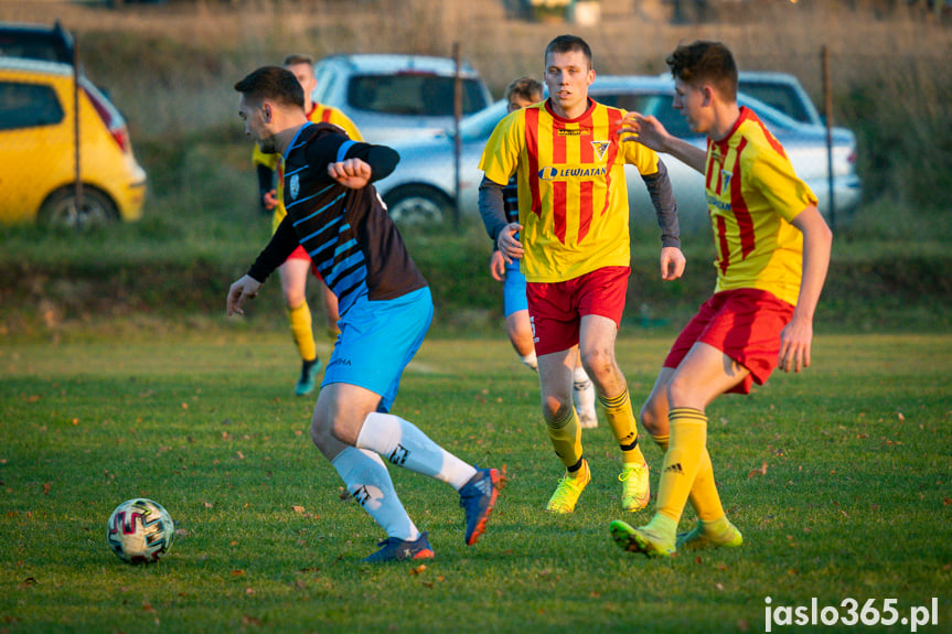 Tęcza Zręcin - LKS Skołyszyn 1:4