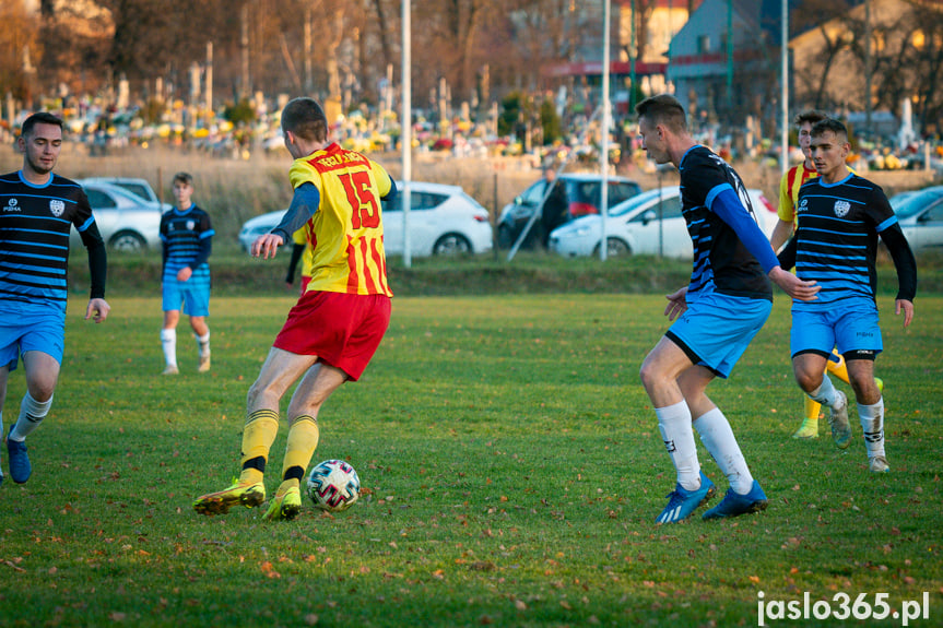 Tęcza Zręcin - LKS Skołyszyn 1:4