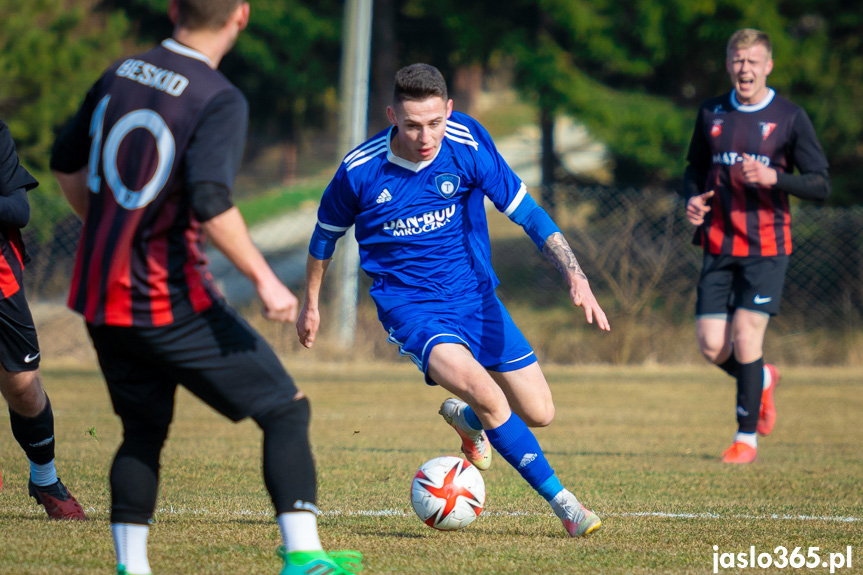 Tempo Nienaszów - Beskid Posada Górna 4:0