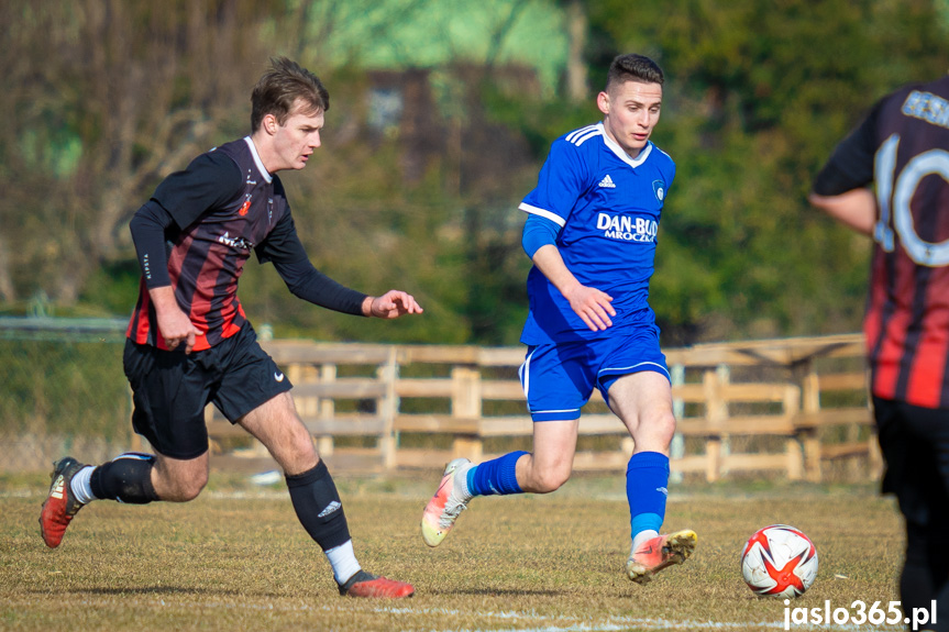 Tempo Nienaszów - Beskid Posada Górna 4:0