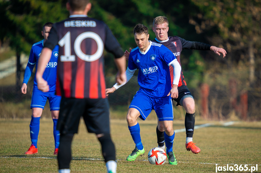 Tempo Nienaszów - Beskid Posada Górna 4:0