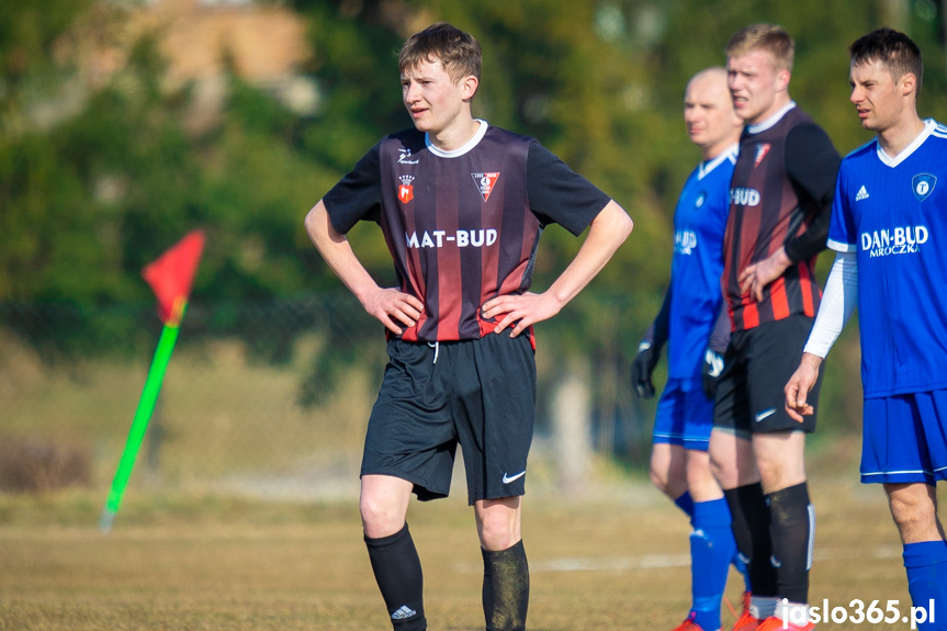 Tempo Nienaszów - Beskid Posada Górna 4:0