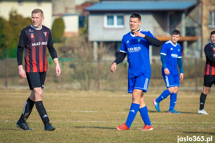 Tempo Nienaszów - Beskid Posada Górna 4:0