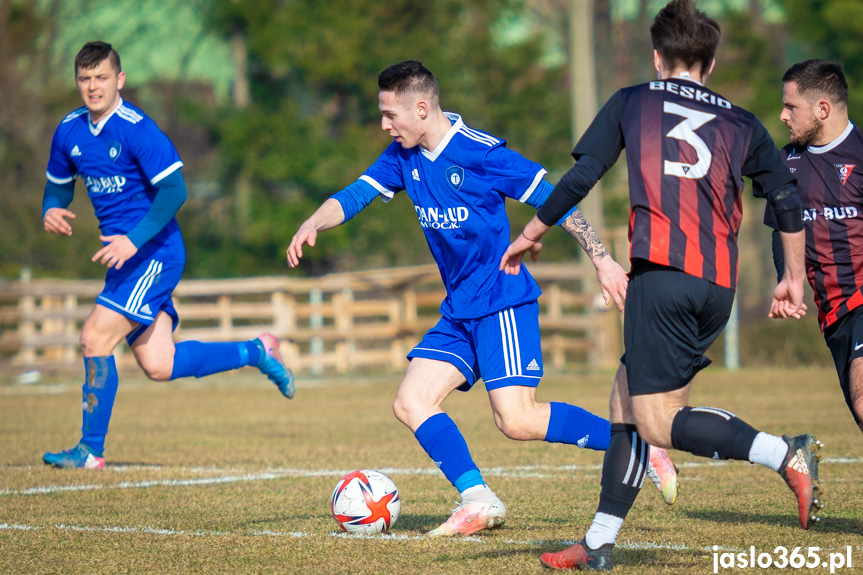 Tempo Nienaszów - Beskid Posada Górna 4:0