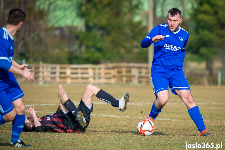 Tempo Nienaszów - Beskid Posada Górna 4:0