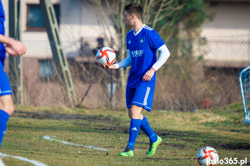 Tempo Nienaszów - Beskid Posada Górna 4:0