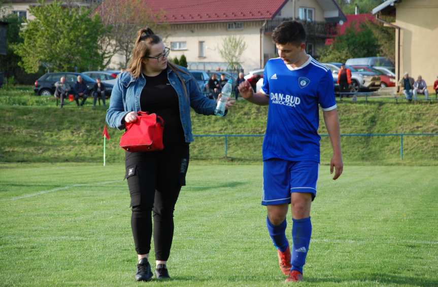 Tempo Nienaszów - Markiewicza Krosno 2-1