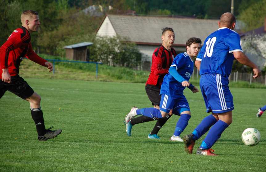 Tempo Nienaszów - Markiewicza Krosno 2-1