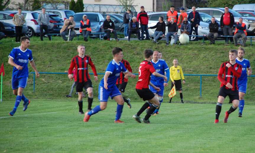 Tempo Nienaszów - Markiewicza Krosno 2-1