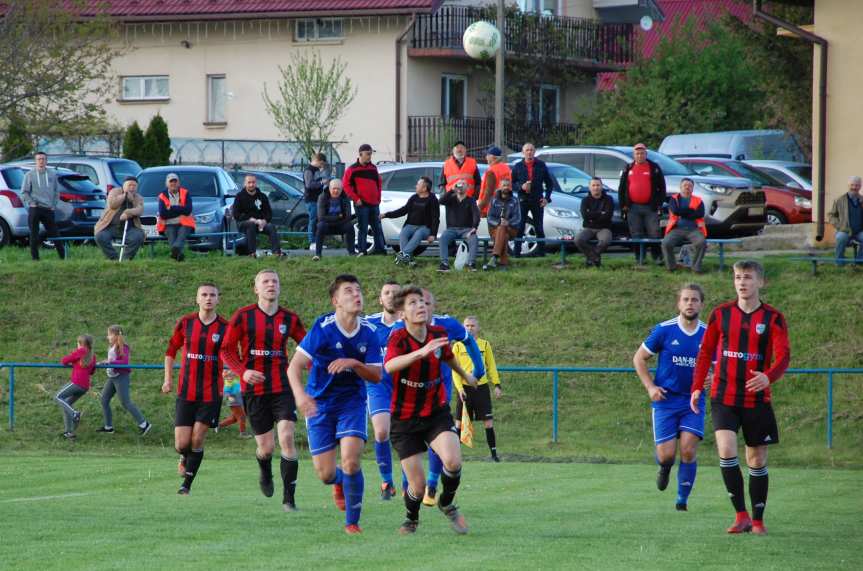 Tempo Nienaszów - Markiewicza Krosno 2-1