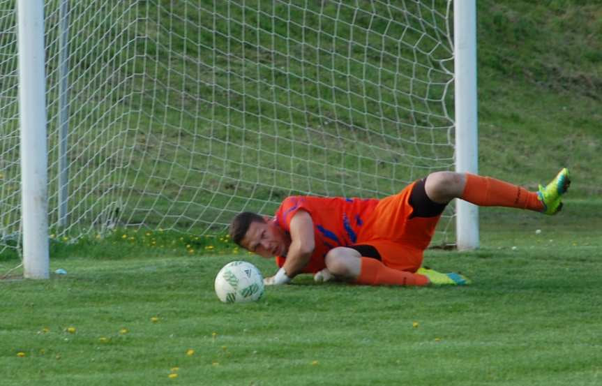 Tempo Nienaszów - Markiewicza Krosno 2-1